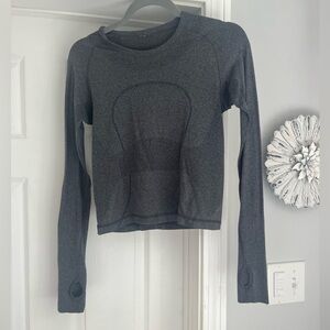 Lululemon Soze 6 Hemmed Grey Long sleeve